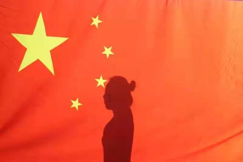 救援可爱少女